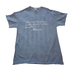 Medium Men's Blue Graphic T-Shirt With Abraham Lincoln Quote & Flag Silohuette